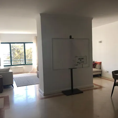 Apartment Exclusive With Parking @ Parque Europa, Campo Grande Lisbon